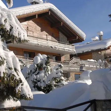 Chalet Goumettaz Getaway Modern Comfort With Pool Access
